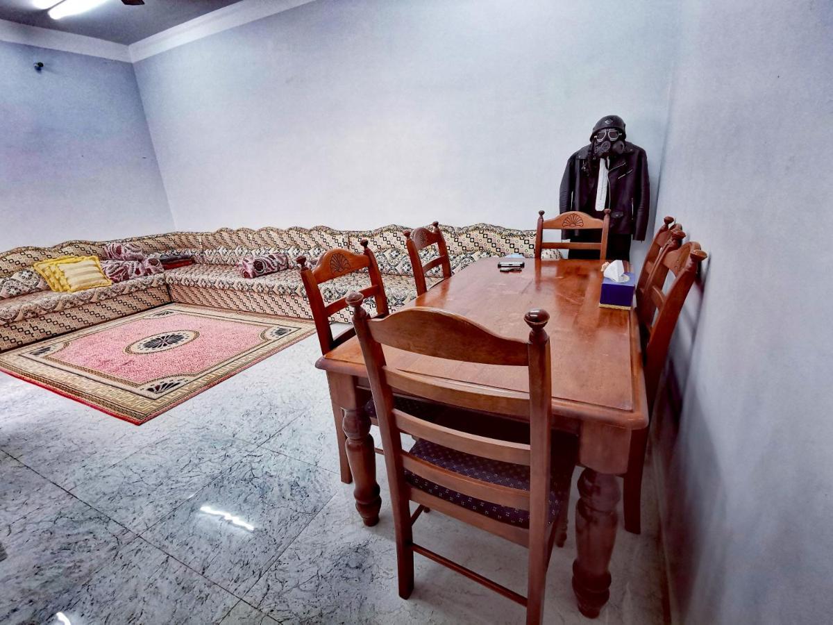 228Hostel Al Ḩamrāʼ Kültér fotó