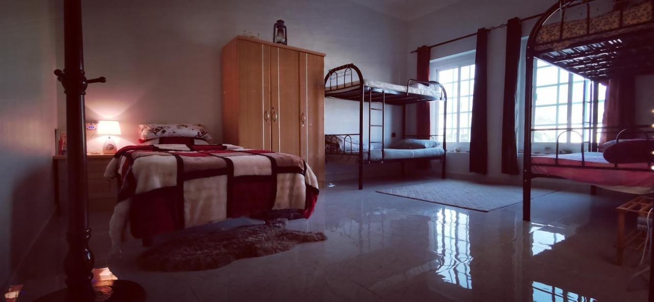 228Hostel Al Ḩamrāʼ Kültér fotó